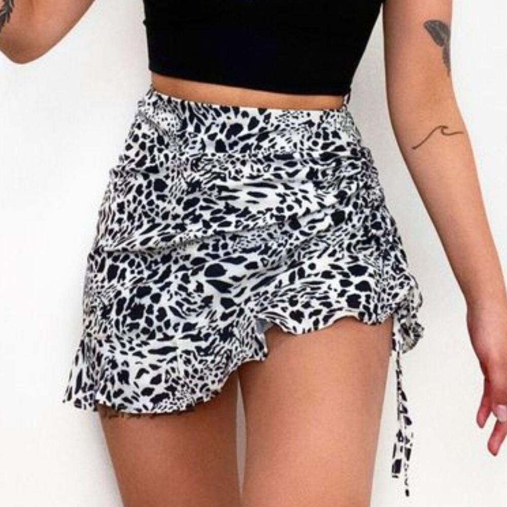 Black & White Leopard Cheetah Print Ruffled Skirt - S